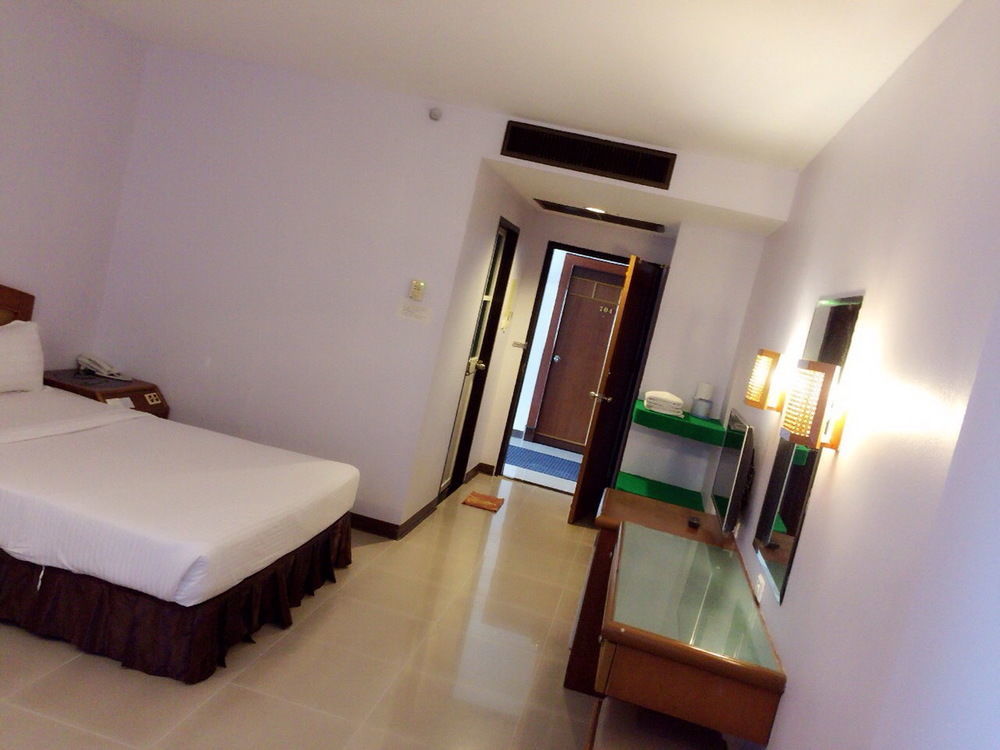 Chudchada Place Hat Yai Exterior photo